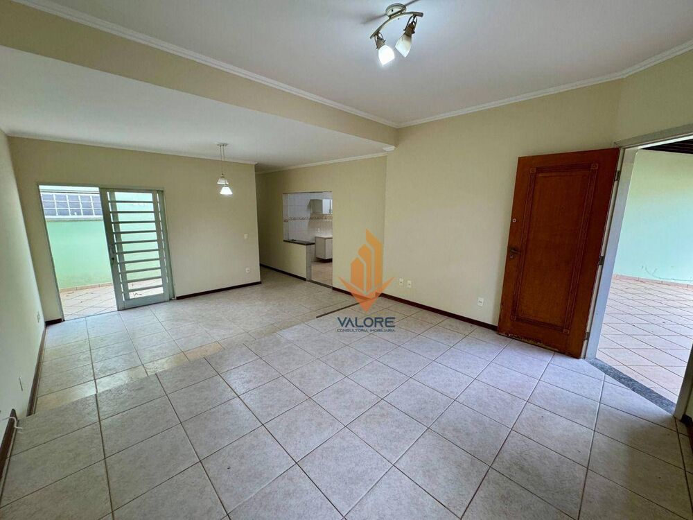 Casa, 3 quartos, 169 m² - Foto 4