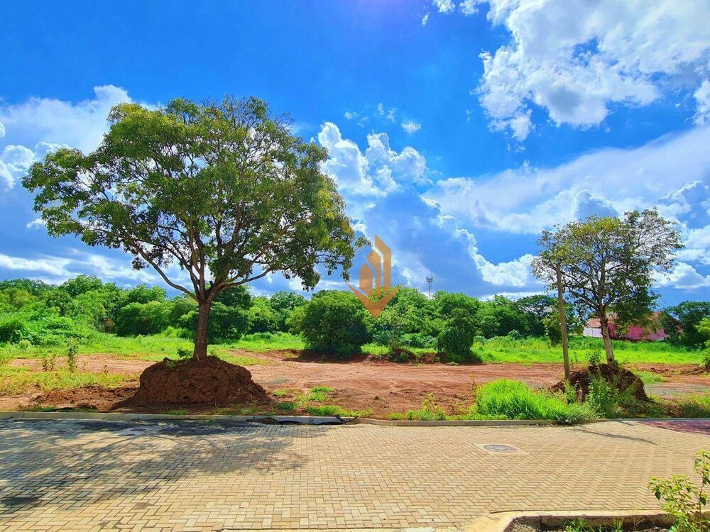 Loteamento e Condomínio, 1000 m² - Foto 1