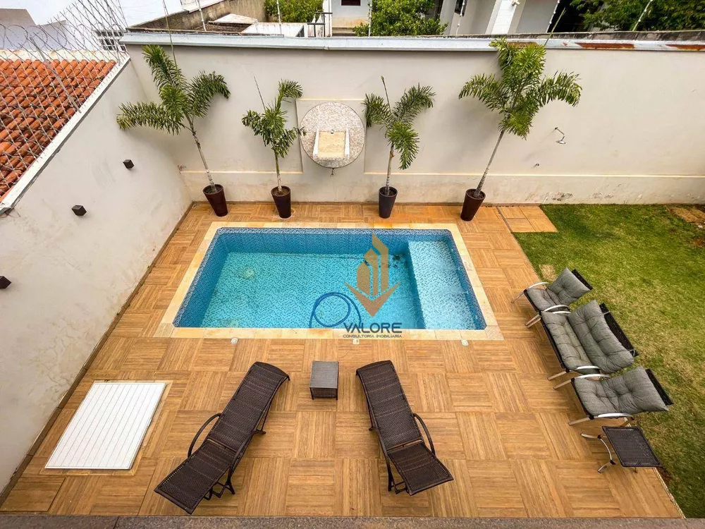 Casa, 3 quartos, 255 m² - Foto 1