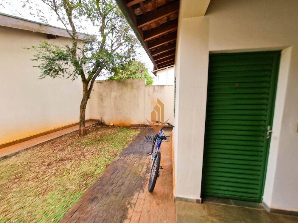 Casa, 8 quartos, 365 m² - Foto 3