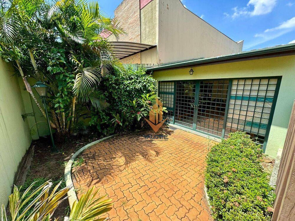 Casa, 4 quartos, 227 m² - Foto 3