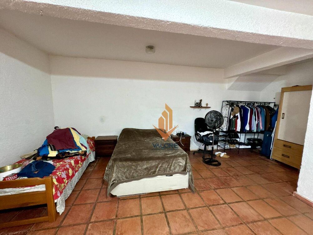Casa, 4 quartos, 315 m² - Foto 2