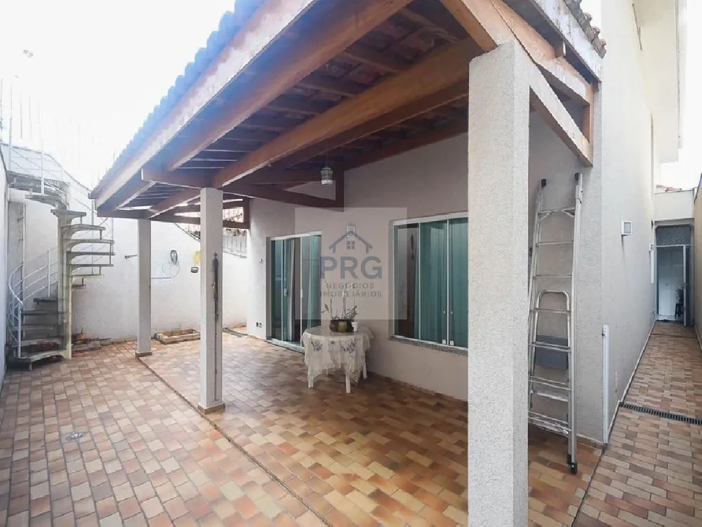 Casa, 4 quartos, 389 m² - Foto 1