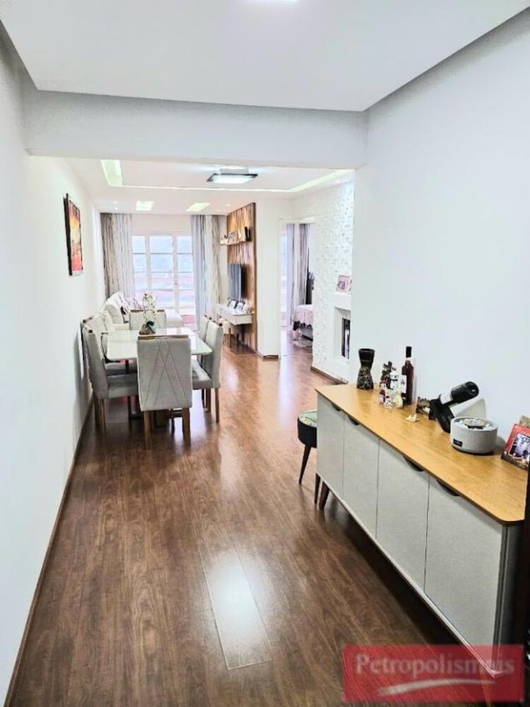Apartamento à venda com 2 quartos, 74m² - Foto 2
