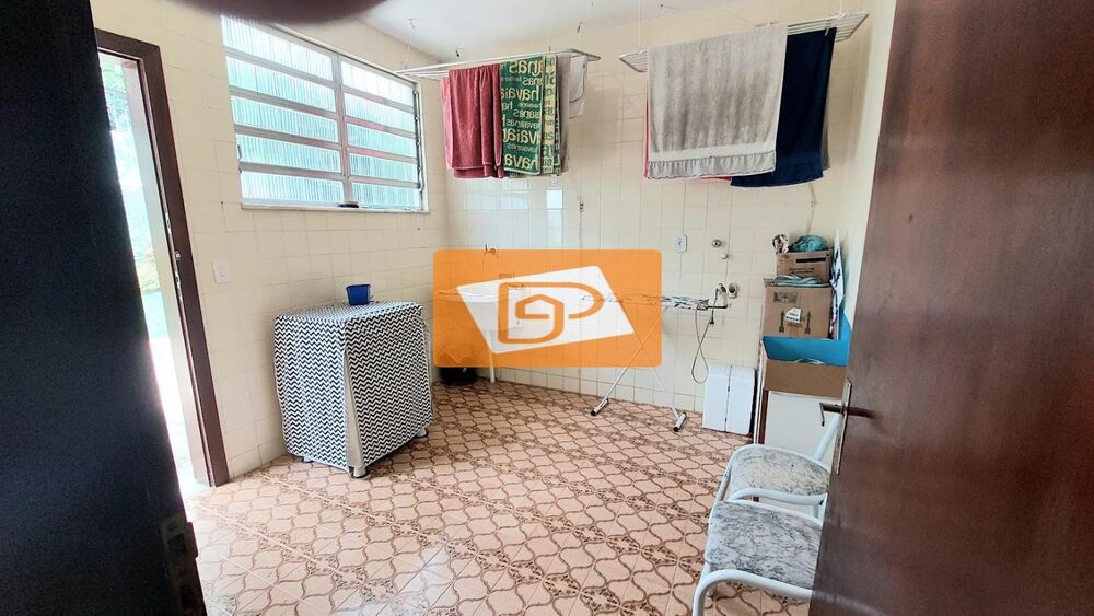 Casa à venda com 4 quartos, 274m² - Foto 17