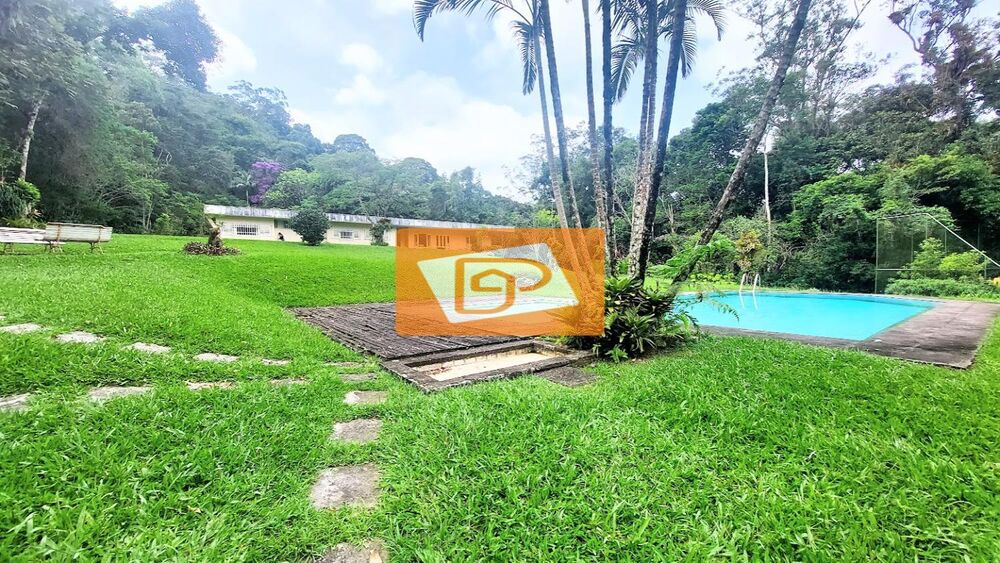 Casa à venda com 6 quartos, 48925m² - Foto 2