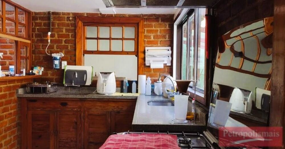 Casa à venda com 3 quartos, 254m² - Foto 11