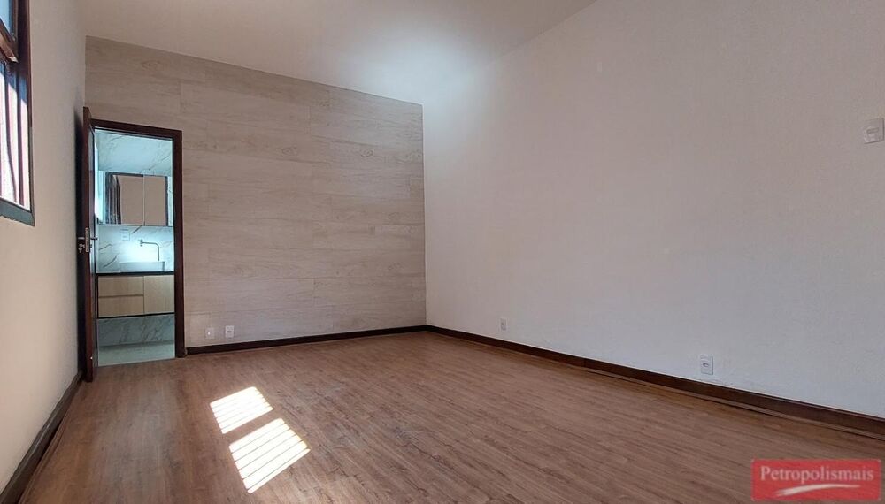 Casa à venda com 3 quartos, 130m² - Foto 5