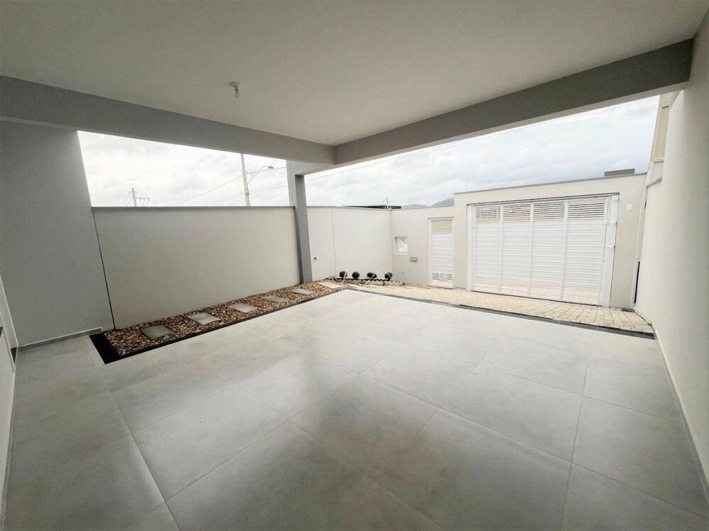 Casa à venda com 2 quartos, 75m² - Foto 3