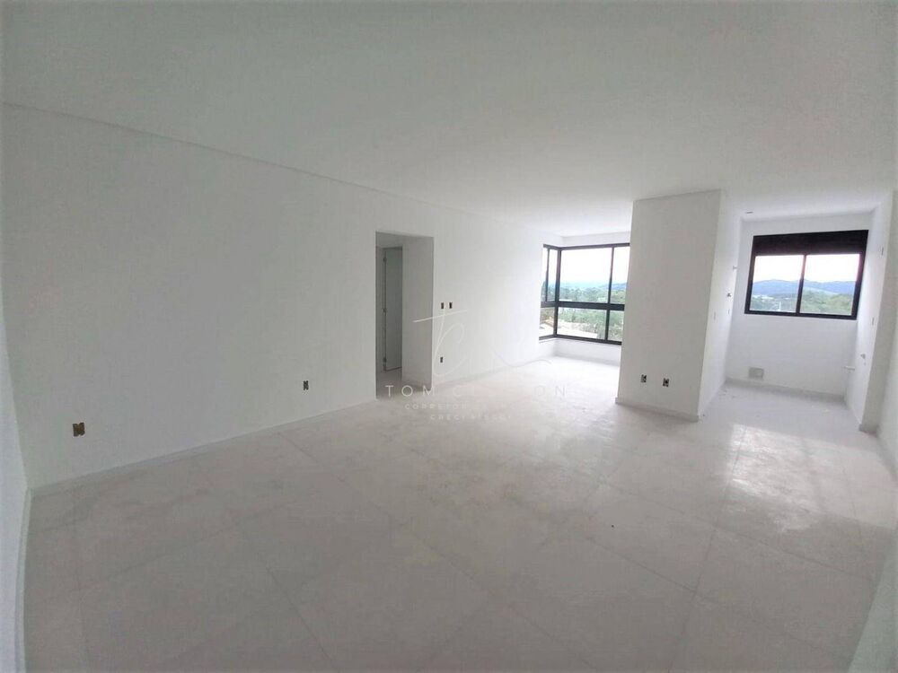 Apartamento à venda com 3 quartos, 82m² - Foto 2