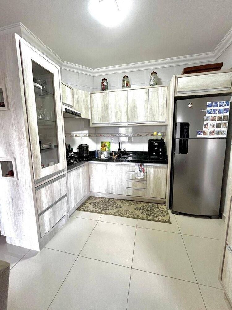 Apartamento à venda com 3 quartos, 90m² - Foto 4