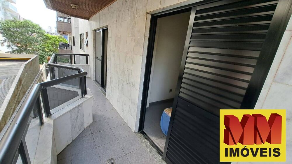 Apartamento à venda com 3 quartos, 140m² - Foto 4