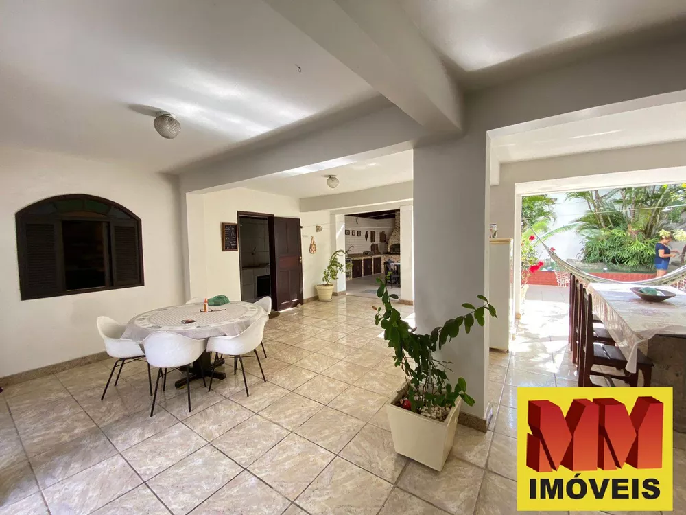 Casa, 6 quartos, 272 m² - Foto 11