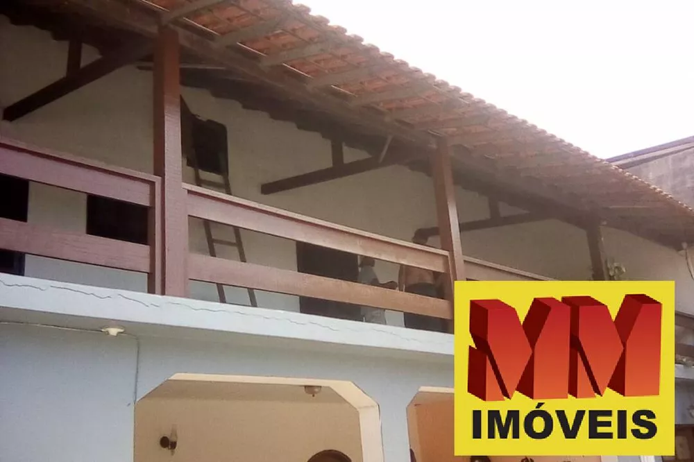 Casa à venda com 3 quartos, 200m² - Foto 1