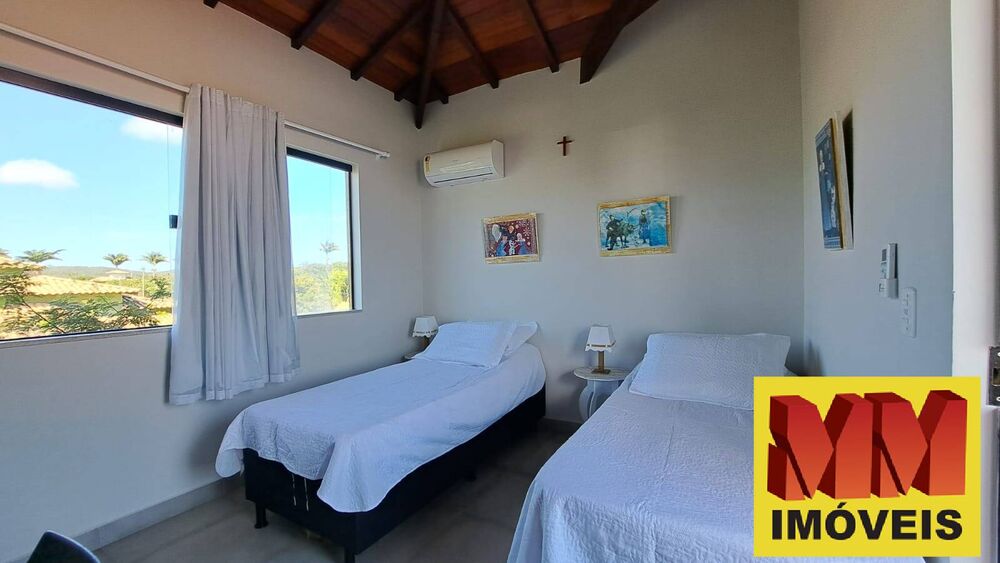 Casa de Condomínio à venda com 4 quartos, 220m² - Foto 2
