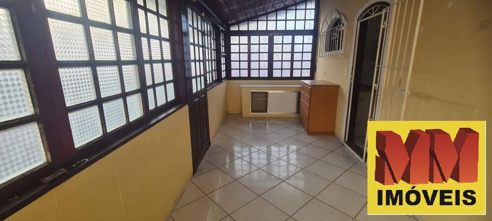 Casa para alugar com 3 quartos, 120m² - Foto 3