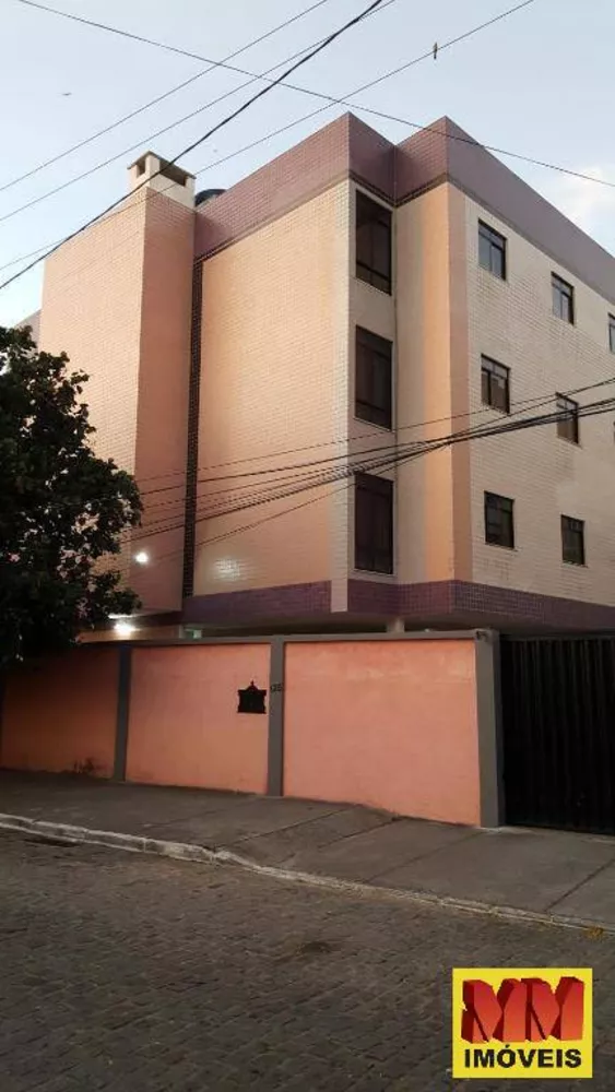 Apartamento à venda com 2 quartos, 85m² - Foto 1