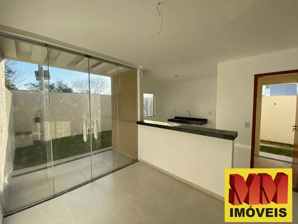 Casa à venda com 2 quartos, 60m² - Foto 6