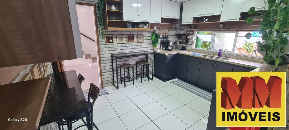Casa, 4 quartos, 250 m² - Foto 14