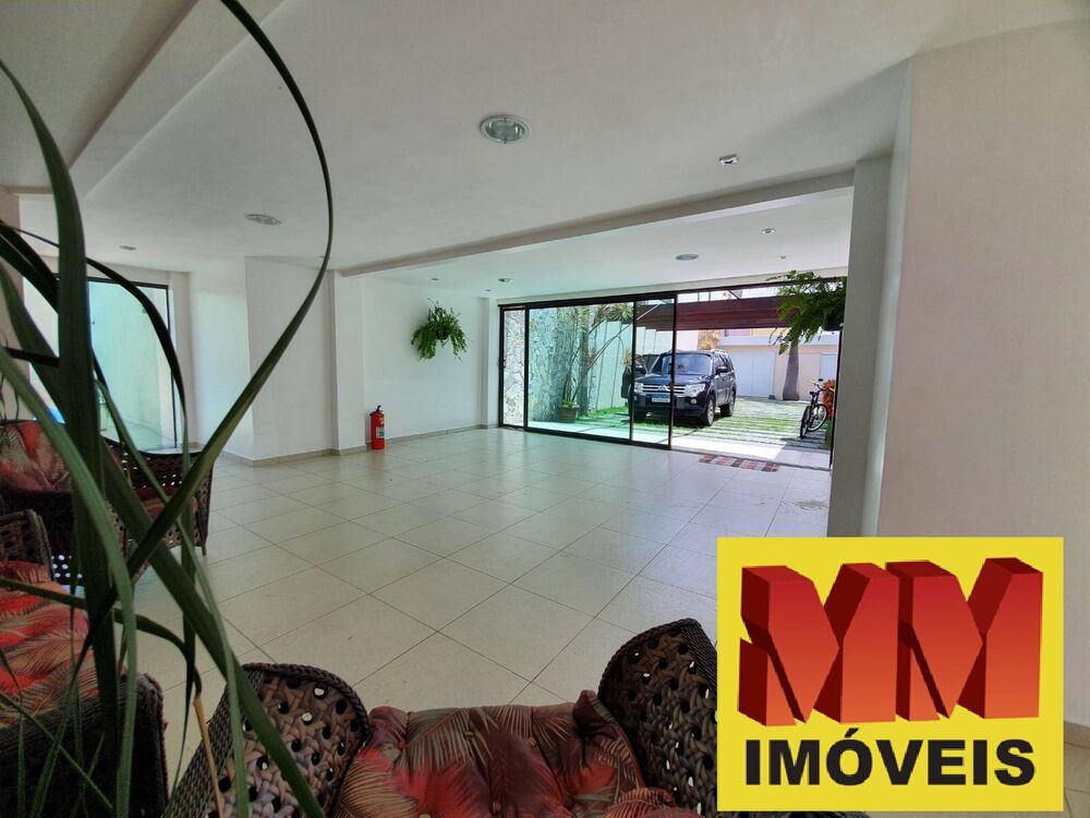 Casa à venda com 5 quartos, 270m² - Foto 1