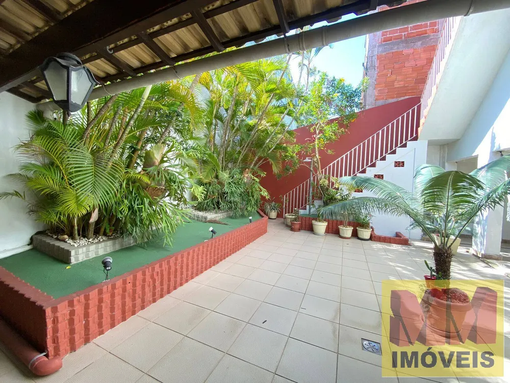 Casa, 6 quartos, 272 m² - Foto 2