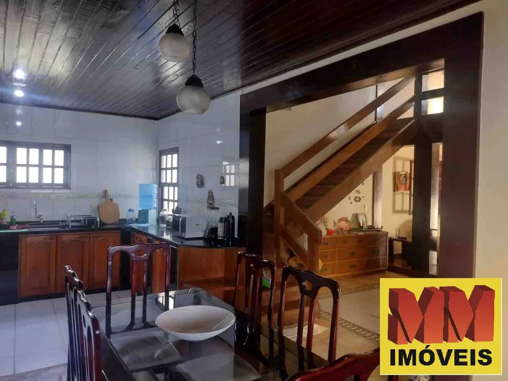 Casa, 3 quartos, 221 m² - Foto 4
