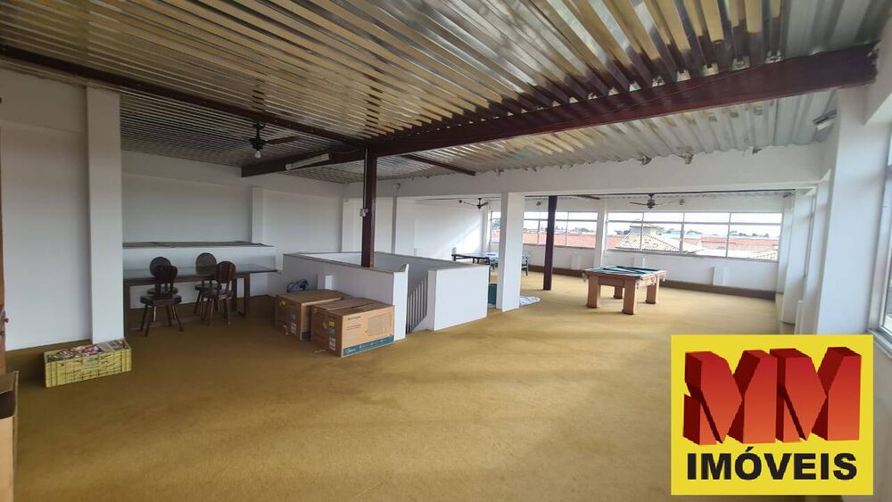 Casa à venda e aluguel com 3 quartos, 200m² - Foto 4