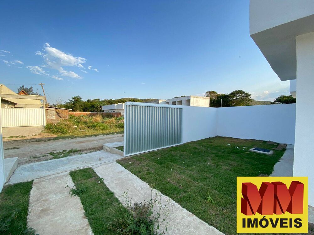 Casa à venda com 2 quartos, 65m² - Foto 1