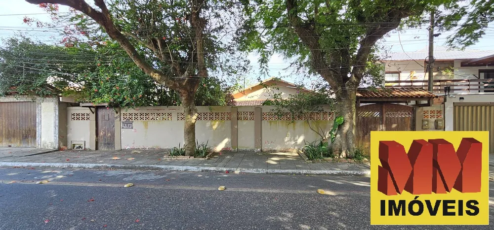 Casa, 7 quartos, 250 m² - Foto 1