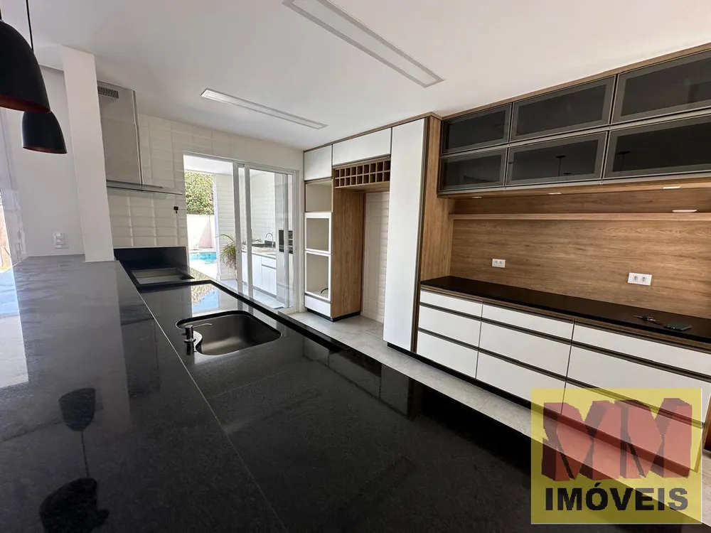 Casa, 4 quartos, 266 m² - Foto 8