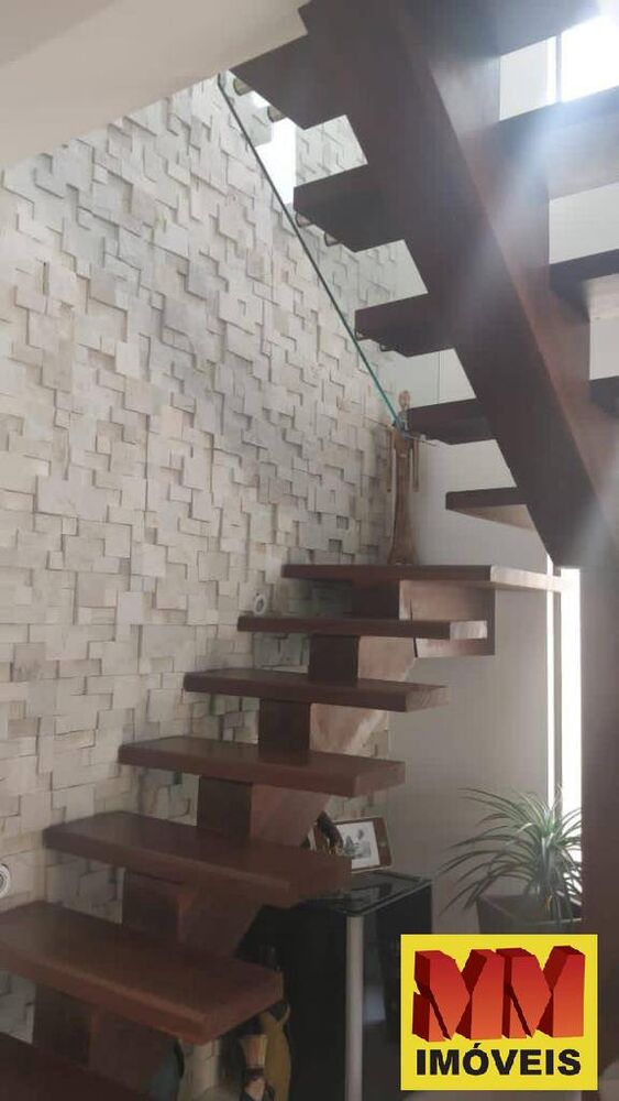 Casa para alugar com 5 quartos, 300m² - Foto 4