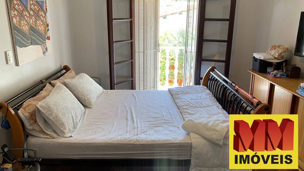 Casa à venda com 3 quartos, 240m² - Foto 3