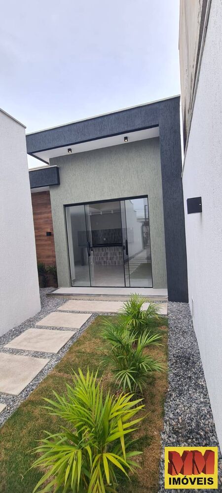 Casa à venda com 2 quartos, 70m² - Foto 2