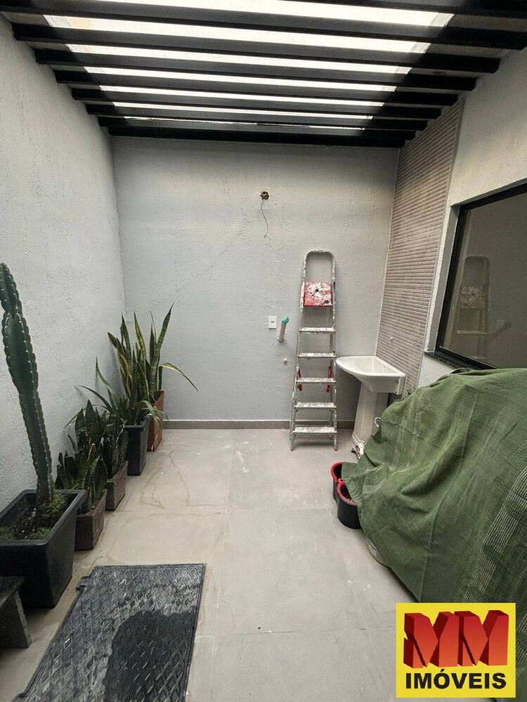 Casa à venda com 3 quartos, 50m² - Foto 1