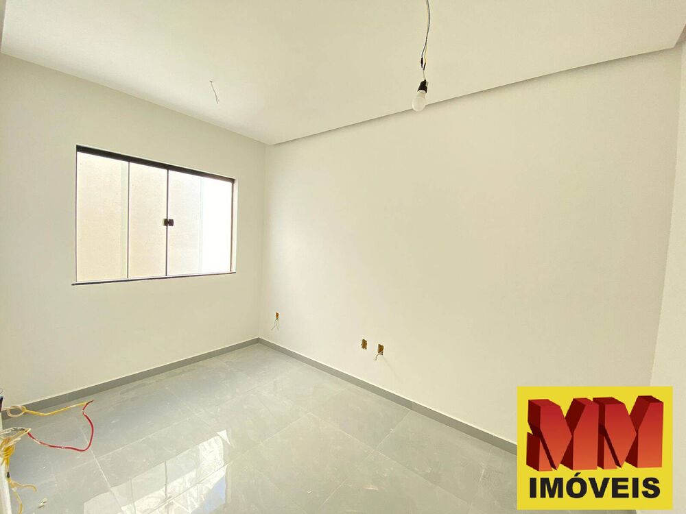 Casa à venda com 4 quartos, 125m² - Foto 3