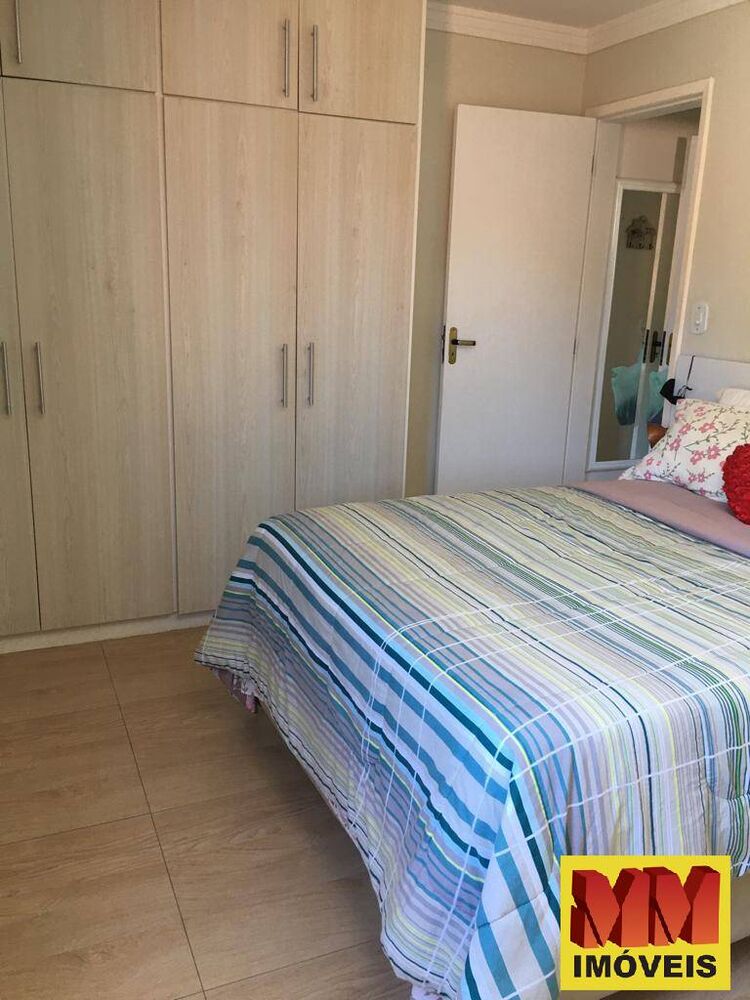 Casa à venda com 2 quartos, 70m² - Foto 3