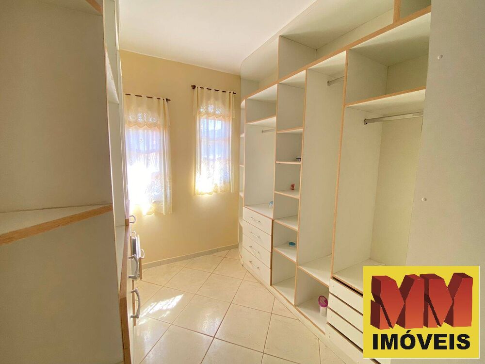 Casa de Condomínio à venda com 3 quartos, 213m² - Foto 4