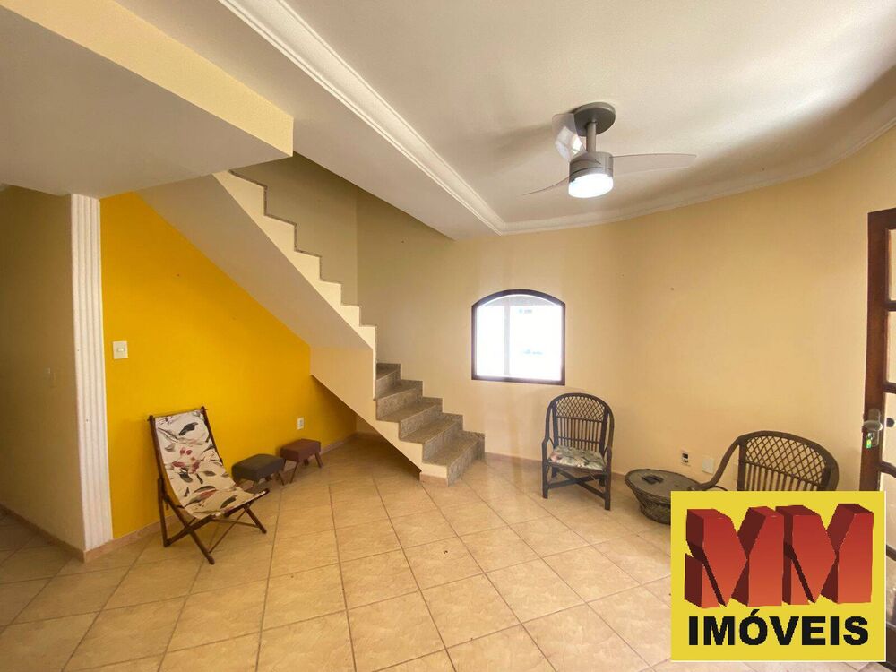 Casa de Condomínio à venda com 3 quartos, 213m² - Foto 2