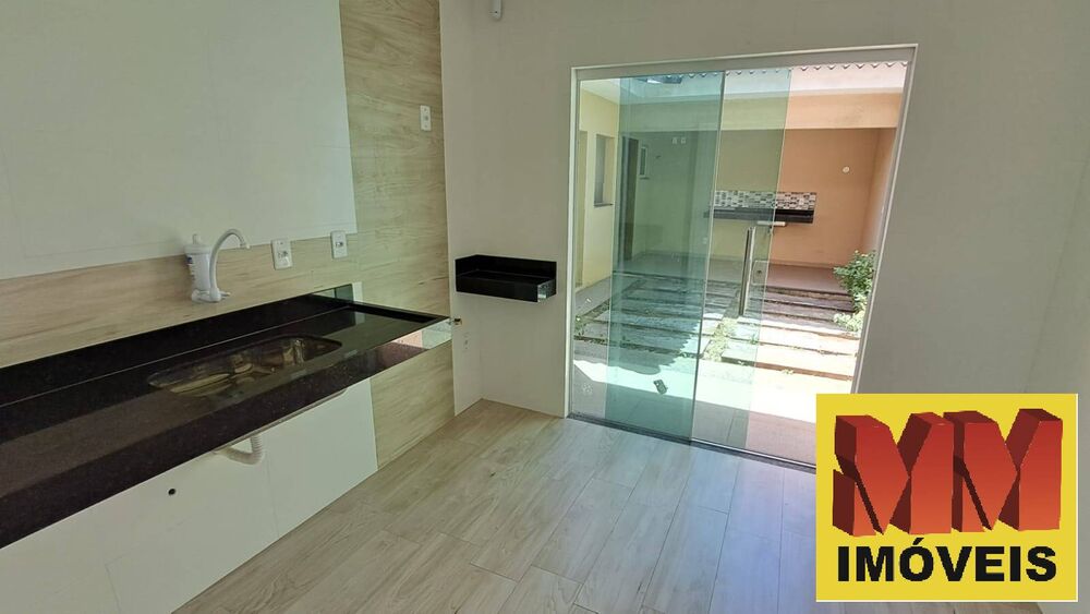 Casa à venda com 3 quartos, 230m² - Foto 2