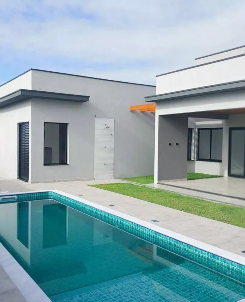 Casa de Condomínio à venda com 3 quartos, 255m² - Foto 1