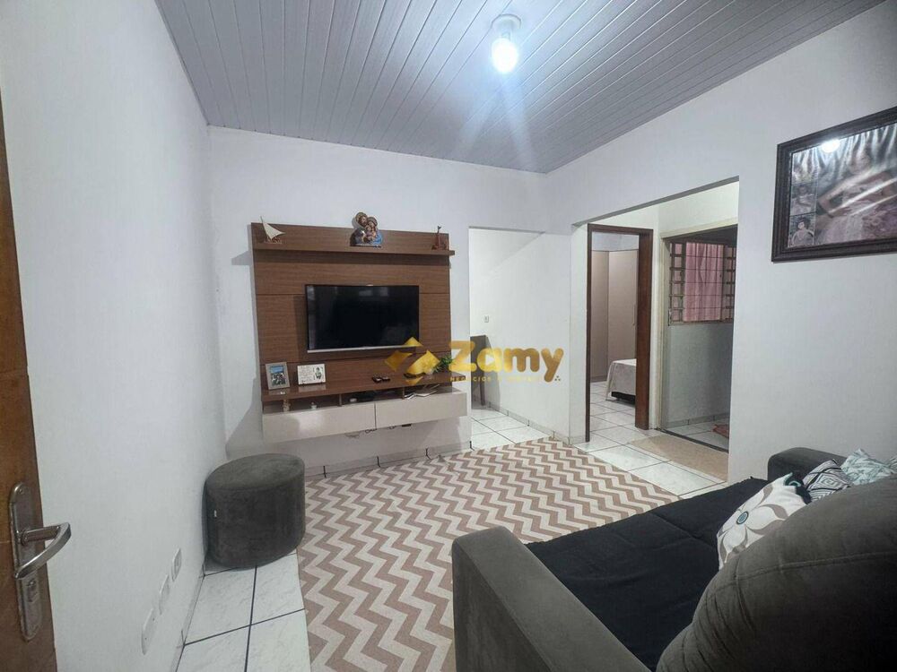 Casa à venda com 2 quartos, 68m² - Foto 2