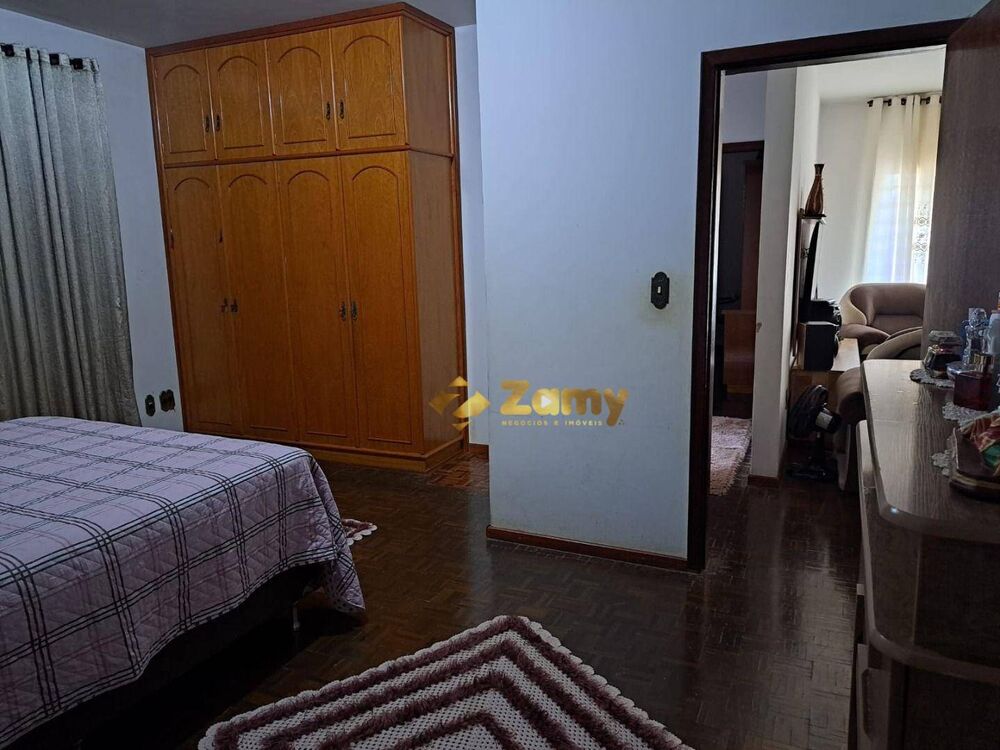 Sobrado à venda com 4 quartos, 349m² - Foto 12
