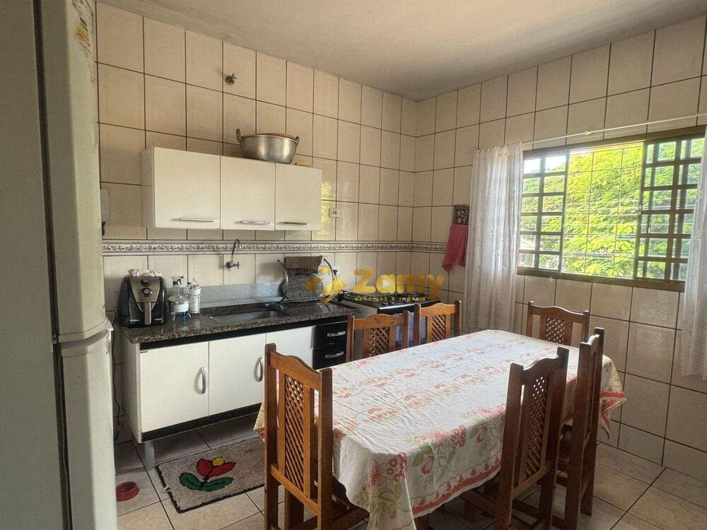 Sobrado à venda com 3 quartos, 200m² - Foto 2