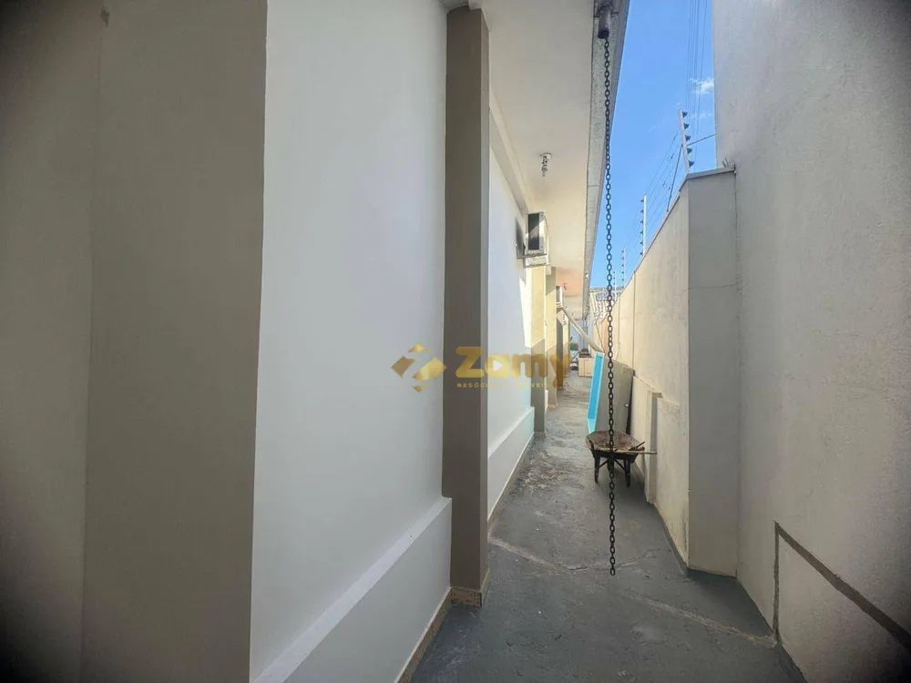Casa, 4 quartos, 238 m² - Foto 2
