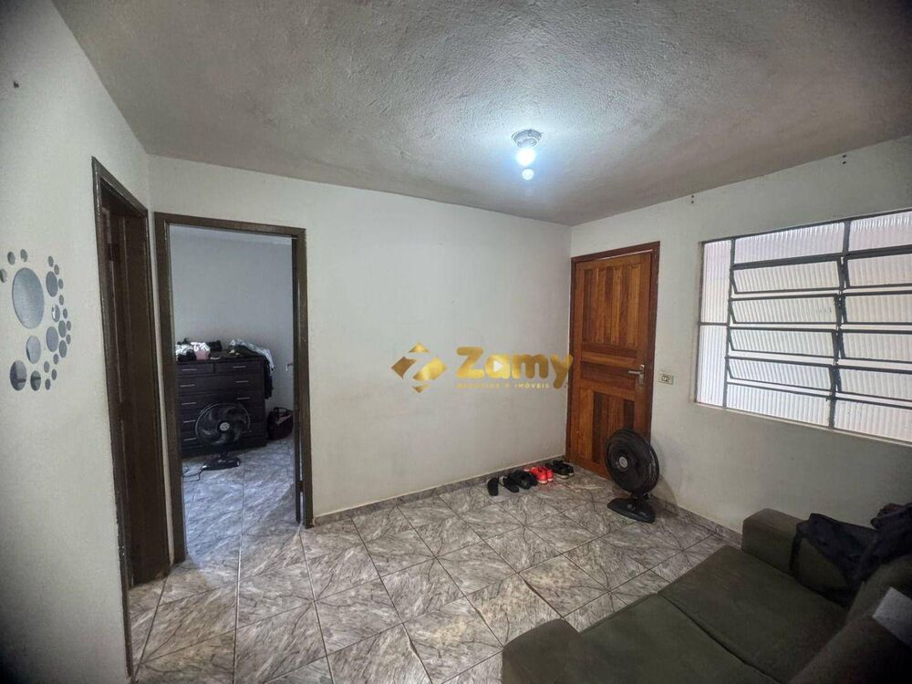 Casa à venda com 2 quartos, 136m² - Foto 2