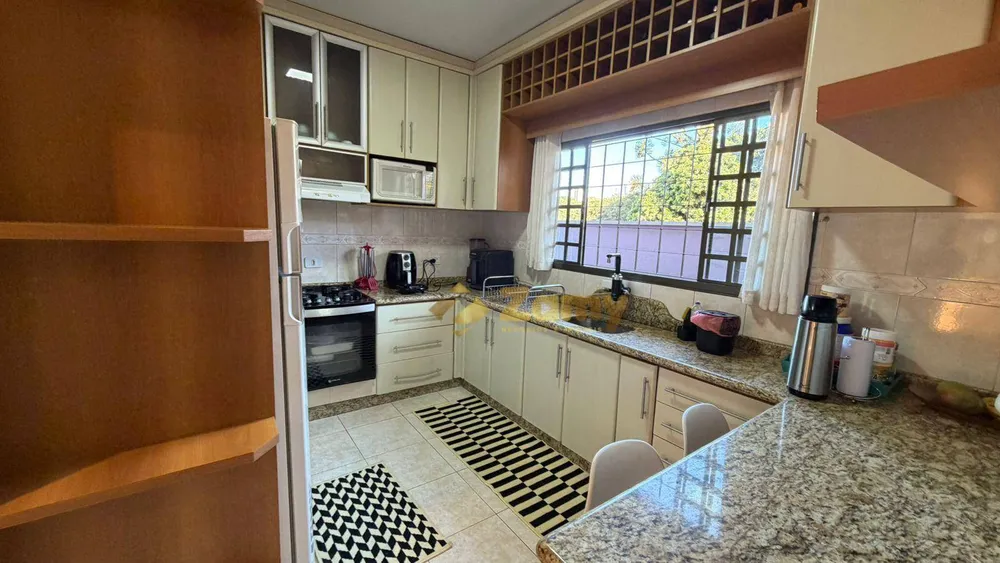 Casa, 3 quartos, 176 m² - Foto 3