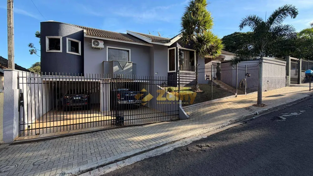 Casa, 3 quartos, 176 m² - Foto 1