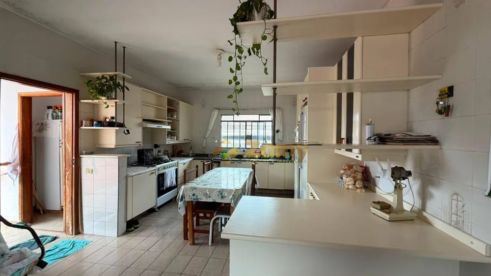Sobrado, 6 quartos, 312 m² - Foto 1