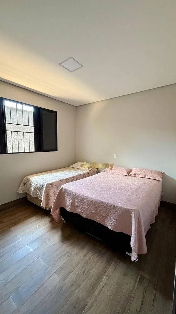 Casa, 3 quartos, 180 m² - Foto 2