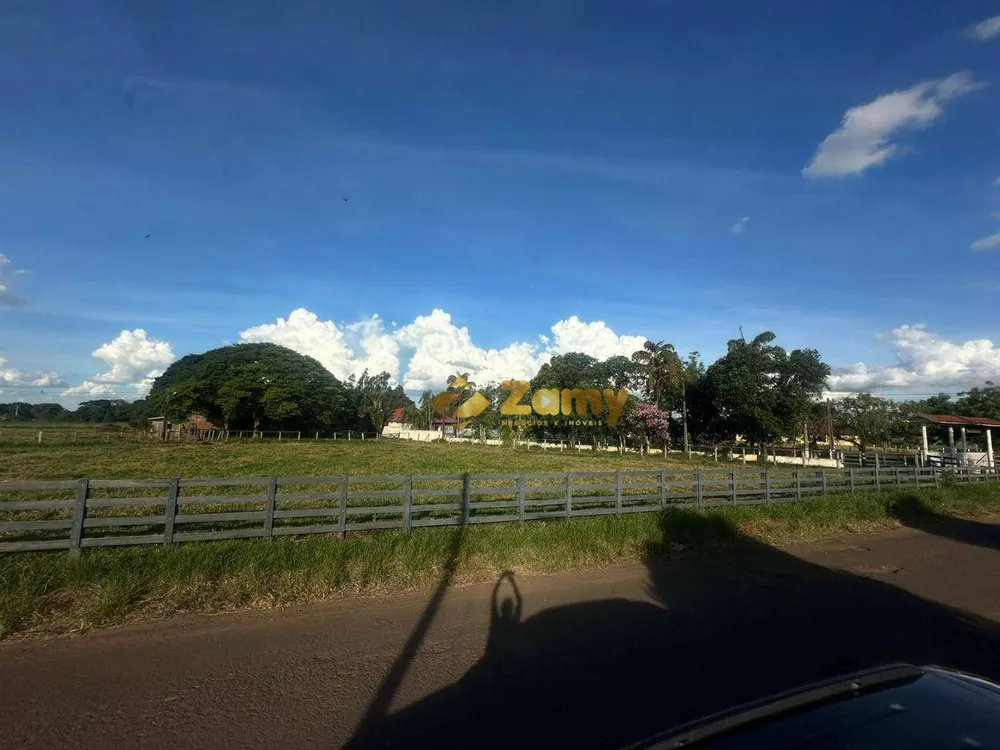 Chácara, 3 quartos, 10000 m² - Foto 1